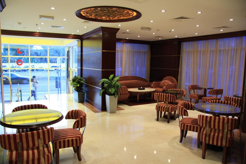 Trianon Royal Hotel Abú Dhabí Exteriér fotografie