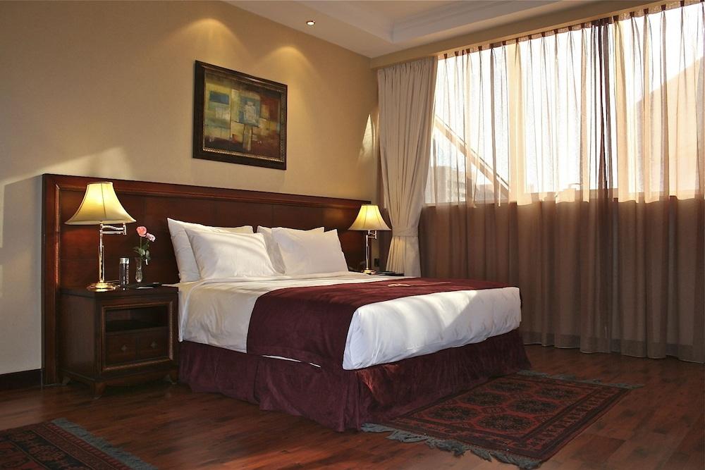 Trianon Royal Hotel Abú Dhabí Exteriér fotografie